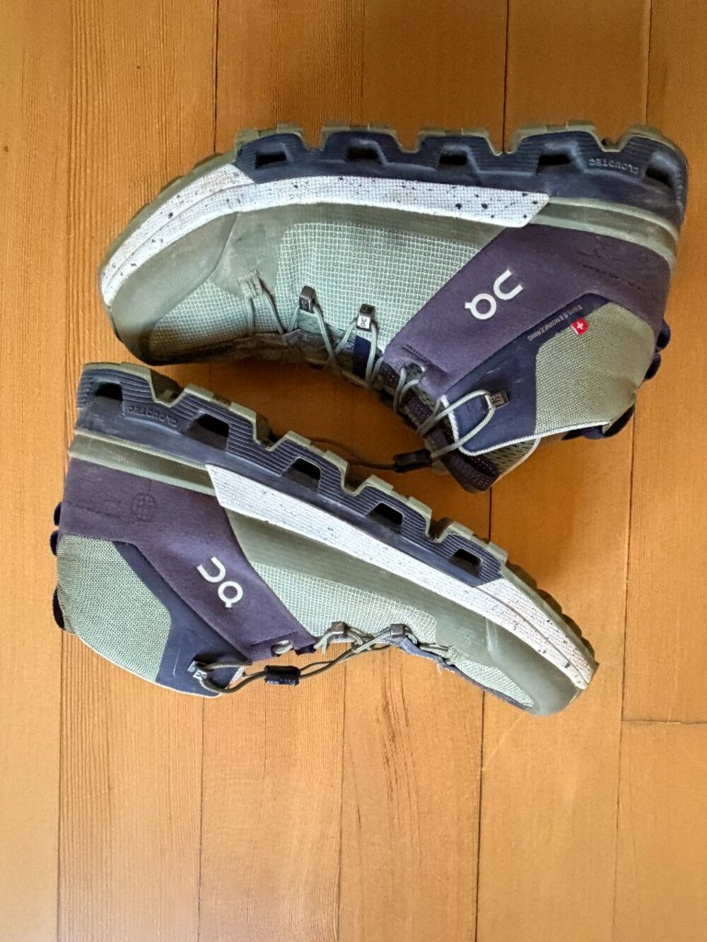 On Cloudtrax Midnight Glacier All Terrain Running Hiking Shoes - WOMENS 9